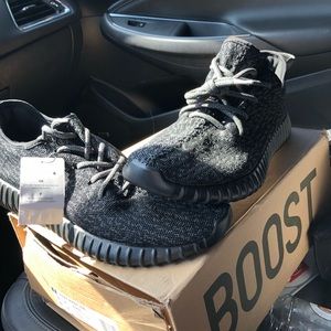 Yeezy boost 350 “pirate black”